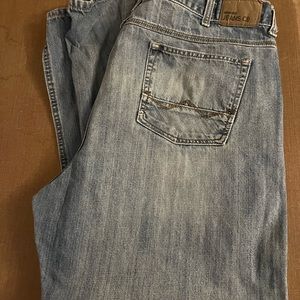 Wrangler Relaxed Cut 42x32 Blue Jeans